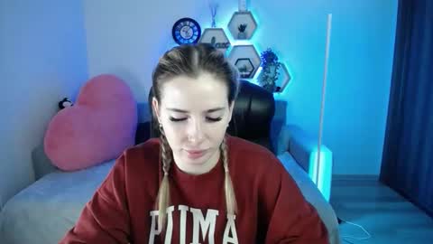 Snapshot of sabrinviolet chatting on 01/14/26, 09:04 Sabrina Violet online show from 01/14/26, 09:04