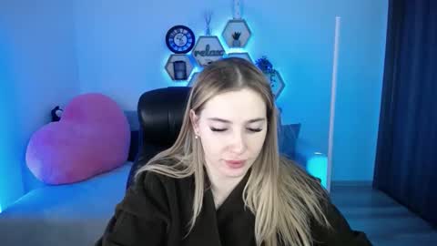 Snapshot of sabrinviolet chatting on 01/19/26, 09:24 Sabrina Violet online show from 01/19/26, 09:24
