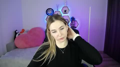 Snapshot of sabrinviolet chatting on 02/24/26, 09:07 Sabrina Violet online show from 02/24/26, 09:07