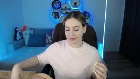 Snapshot of sabrinviolet chatting on 03/14/26, 09:15 Sabrina Violet online show from 03/14/26, 09:15