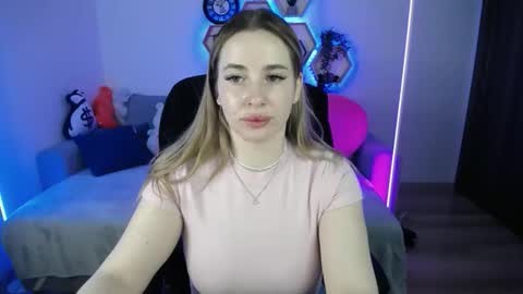 Snapshot of sabrinviolet chatting on 03/29/26, 08:03 Sabrina Violet online show from 03/29/26, 08:03
