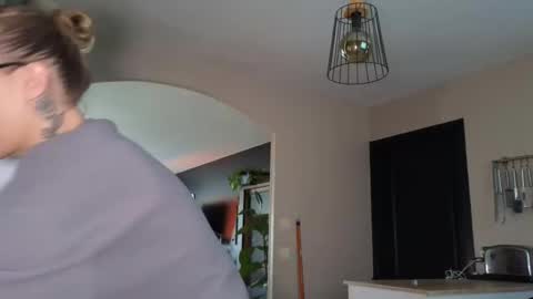 sacha__xx online show from 02/17/26, 08:22