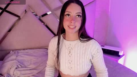 Snapshot of sadashi_moon chatting on 11/12/25, 03:40 online show from 11/12/25, 03:40