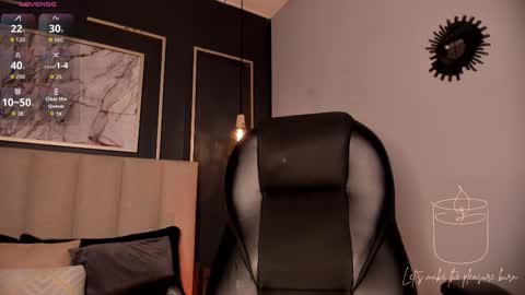 Snapshot of sade_jackson1 chatting on 10/17/25, 04:59 Sophie online show from 10/17/25, 04:59