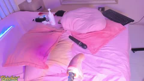 Mara online show from 10/31/25, 05:08