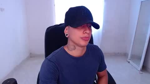 Snapshot of saenz_hotx chatting on 12/04/24, 03:21 saenz_hotx online show from 12/04/24, 03:21
