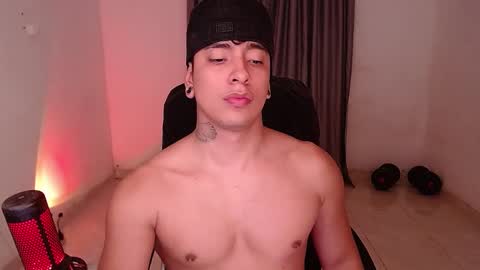 Snapshot of saenz_hotx chatting on 12/23/24, 02:24 saenz_hotx online show from 12/23/24, 02:24