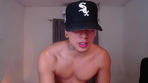 Snapshot of saenz_hotx chatting on 01/30/25, 12:29 saenz_hotx online show from 01/30/25, 12:29