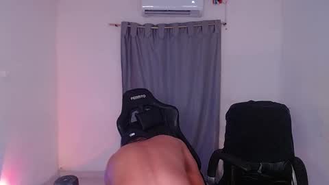 Snapshot of saenz_hotx chatting on 02/07/25, 06:35 saenz_hotx online show from 02/07/25, 06:35