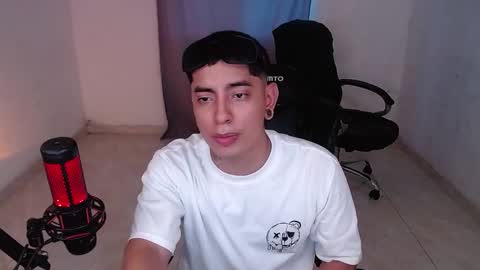 Snapshot of saenz_hotx chatting on 03/08/25, 10:56 saenz_hotx online show from 03/08/25, 10:56