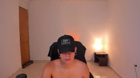 saenz_hotx online show from 10/28/25, 01:31