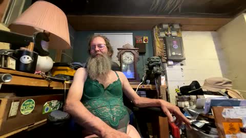 Snapshot of safety_fist chatting on 01/18/25, 10:17 safety_fist online show from 01/18/25, 10:17