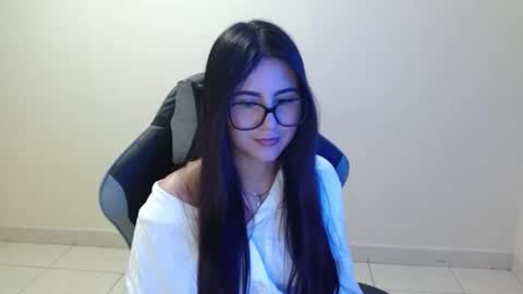 Snapshot of sahaliefox_ chatting on 10/24/25, 07:10 Sahaliefox  online show from 10/24/25, 07:10