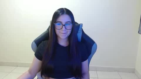 Sahaliefox  online show from 12/01/25, 08:25