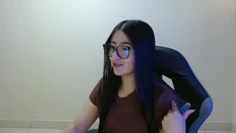 Sahaliefox  online show from 05/03/26, 02:12