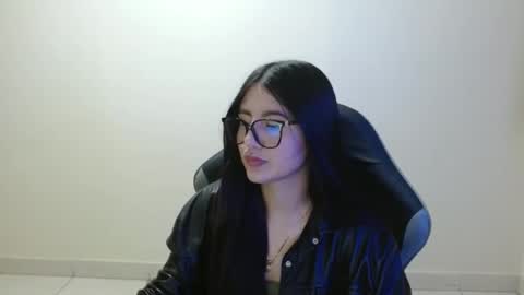 Sahaliefox  online show from 05/06/26, 08:25