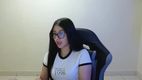 Sahaliefox  online show from 05/13/26, 11:33
