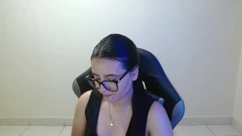 Sahaliefox  online show from 05/14/26, 09:43