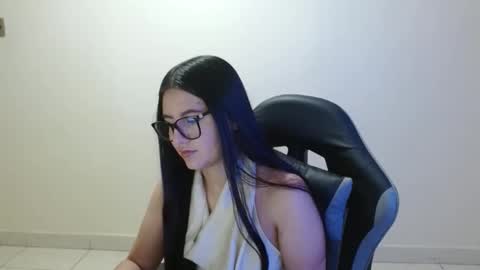 Sahaliefox  online show from 05/21/26, 09:11