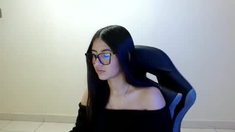 Sahaliefox  online show from 05/22/26, 05:51