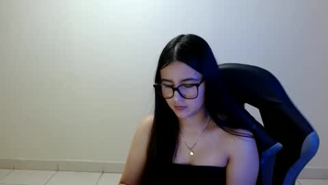 Sahaliefox  online show from 05/23/26, 03:27