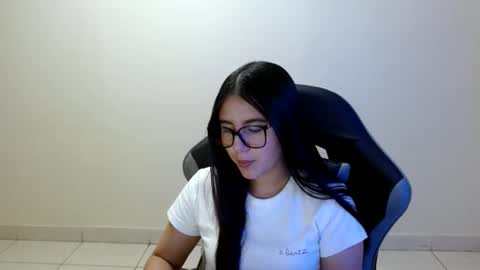 Sahaliefox  online show from 05/26/26, 06:04