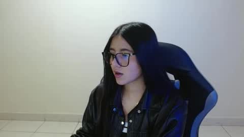 Sahaliefox  online show from 06/01/26, 09:05