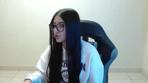 Sahaliefox  online show from 06/10/26, 07:02