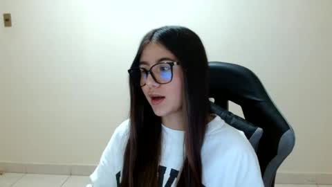Sahaliefox  online show from 06/24/26, 09:14
