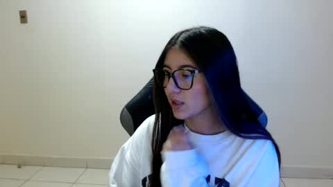 Sahaliefox  online show from 06/29/26, 08:53