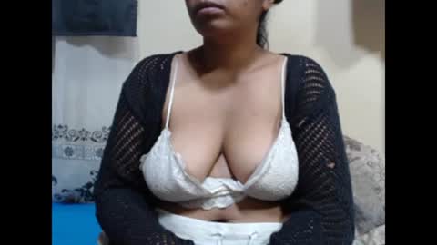 Snapshot of sahobelle chatting on 01/14/26, 04:07 sahobelle online show from 01/14/26, 04:07