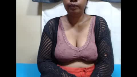 Snapshot of sahobelle chatting on 06/02/26, 02:02 sahobelle online show from 06/02/26, 02:02