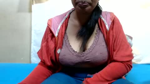 Snapshot of sahobelle chatting on 06/29/26, 01:11 sahobelle online show from 06/29/26, 01:11
