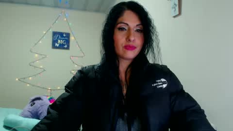 Karina online show from 12/18/24, 01:48