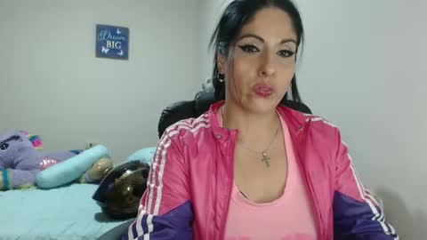 Karina online show from 01/07/25, 01:06