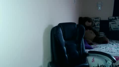 Snapshot of sahotlove1 chatting on 10/12/25, 04:39 Karina online show from 10/12/25, 04:39