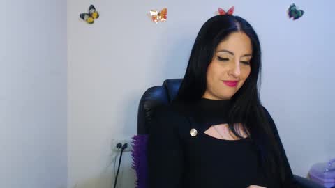 Snapshot of sahotlove1 chatting on 10/20/25, 11:16 Karina online show from 10/20/25, 11:16