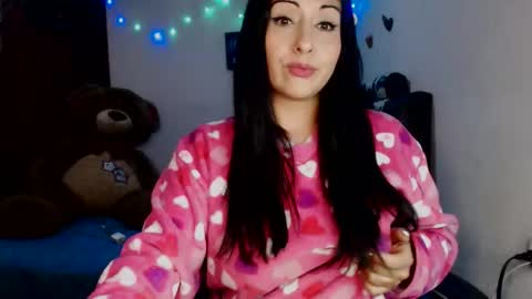 Karina online show from 12/18/25, 02:06