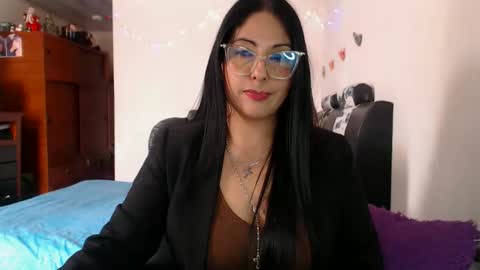 Karina online show from 12/18/25, 06:25