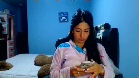 Karina online show from 05/20/26, 01:23