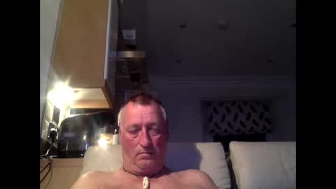 Snapshot of sail_naked chatting on 03/22/26, 07:17 sail_naked online show from 03/22/26, 07:17