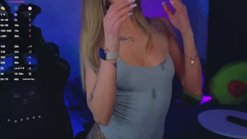 Snapshot of saillise chatting on 02/25/25, 08:19 Sofia online show from 02/25/25, 08:19