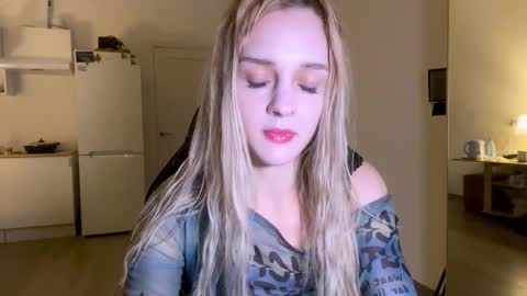 Sofia online show from 11/13/25, 09:58