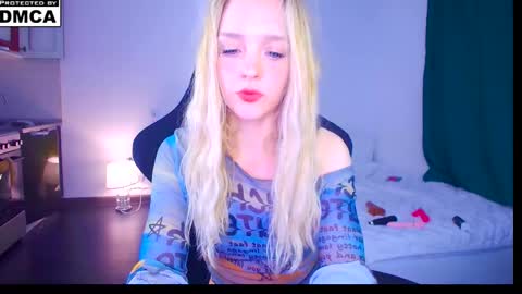 Sofia online show from 06/02/26, 01:51