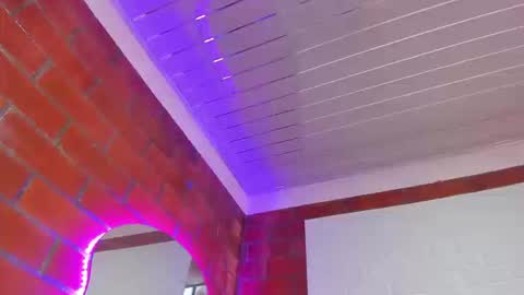 Snapshot of sainix_ chatting on 09/29/25, 09:30 sainix_ online show from 09/29/25, 09:30