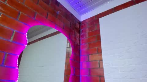 Snapshot of sainix_ chatting on 09/30/25, 10:59 sainix_ online show from 09/30/25, 10:59