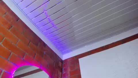 Snapshot of sainix_ chatting on 10/04/25, 02:42 sainix_ online show from 10/04/25, 02:42