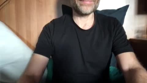 Snapshot of saint009 chatting on 12/28/24, 11:41 saint009 online show from 12/28/24, 11:41