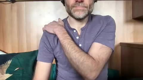 Snapshot of saint009 chatting on 02/14/25, 01:29 saint009 online show from 02/14/25, 01:29