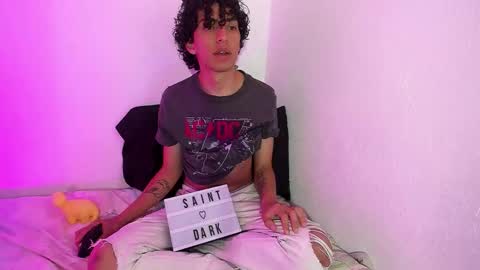 Snapshot of saint_dark chatting on 10/22/25, 01:44 saint_dark online show from 10/22/25, 01:44